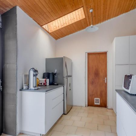 Maison Blanche Piscine Et Petit Dejeuner Châtellerault Exteriér fotografie