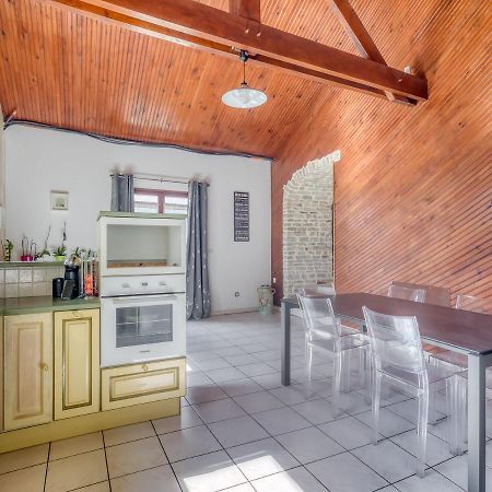 Maison Blanche Piscine Et Petit Dejeuner Châtellerault Exteriér fotografie